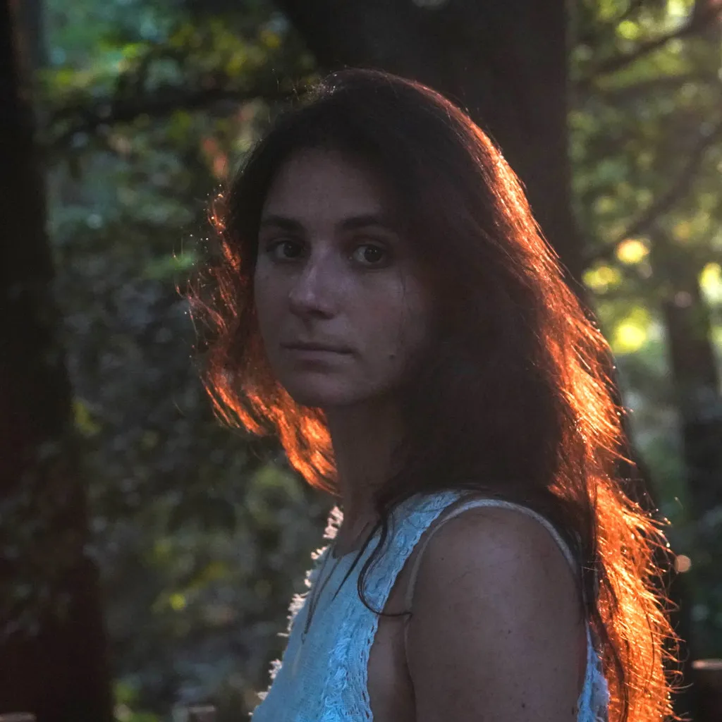 Portrait of Mar Estarellas, Transdisciplinary Researcher and Facilitator at Kairos-Hive